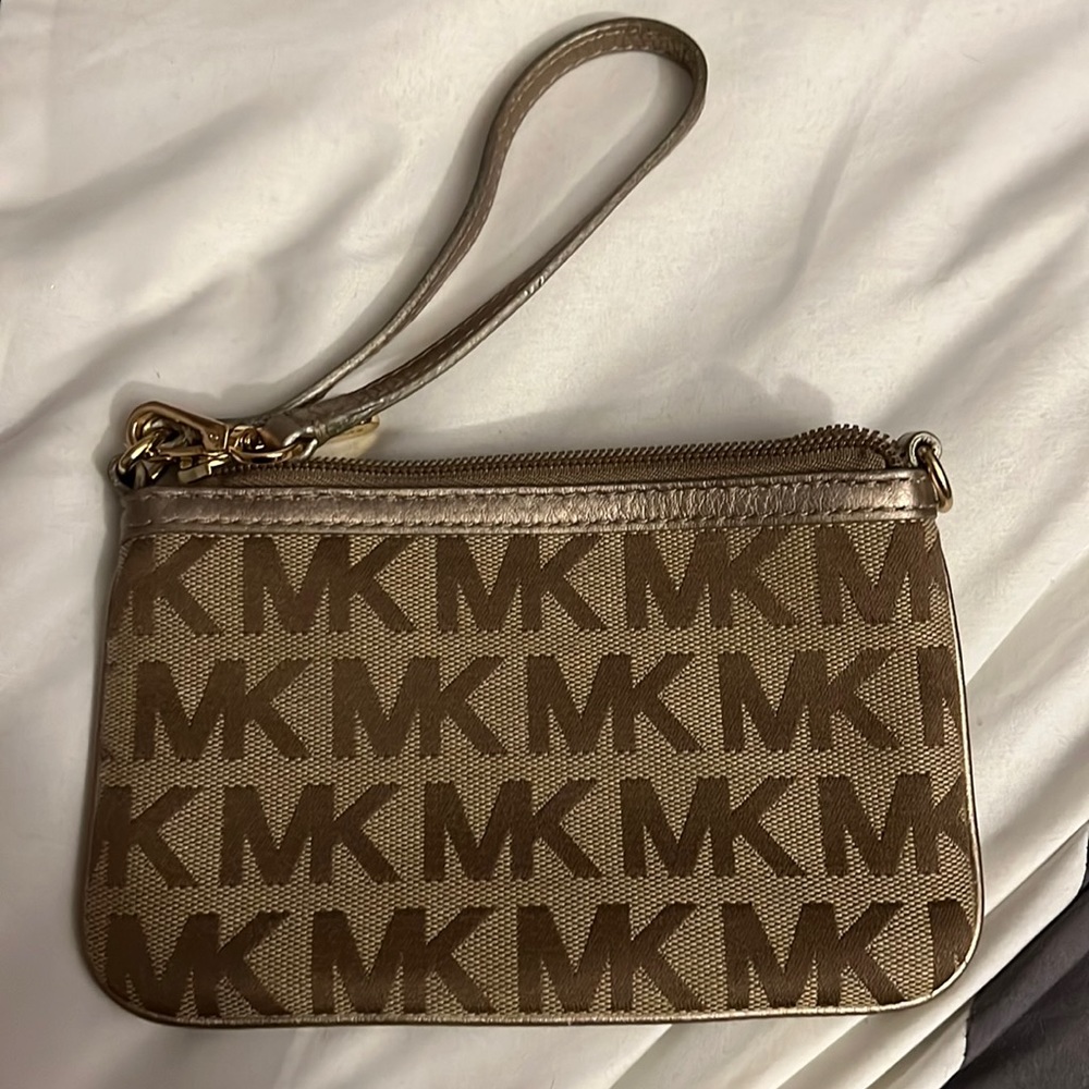 Michael Kors wristlet